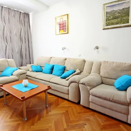 Apartamento Karluci