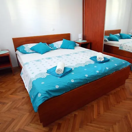 Apartamento Karluci *